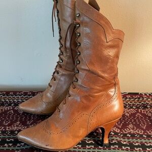 Peter Fox Vintage 80s Leather Lace-up Granny Boot Carmel Color -Fits like 7.5
